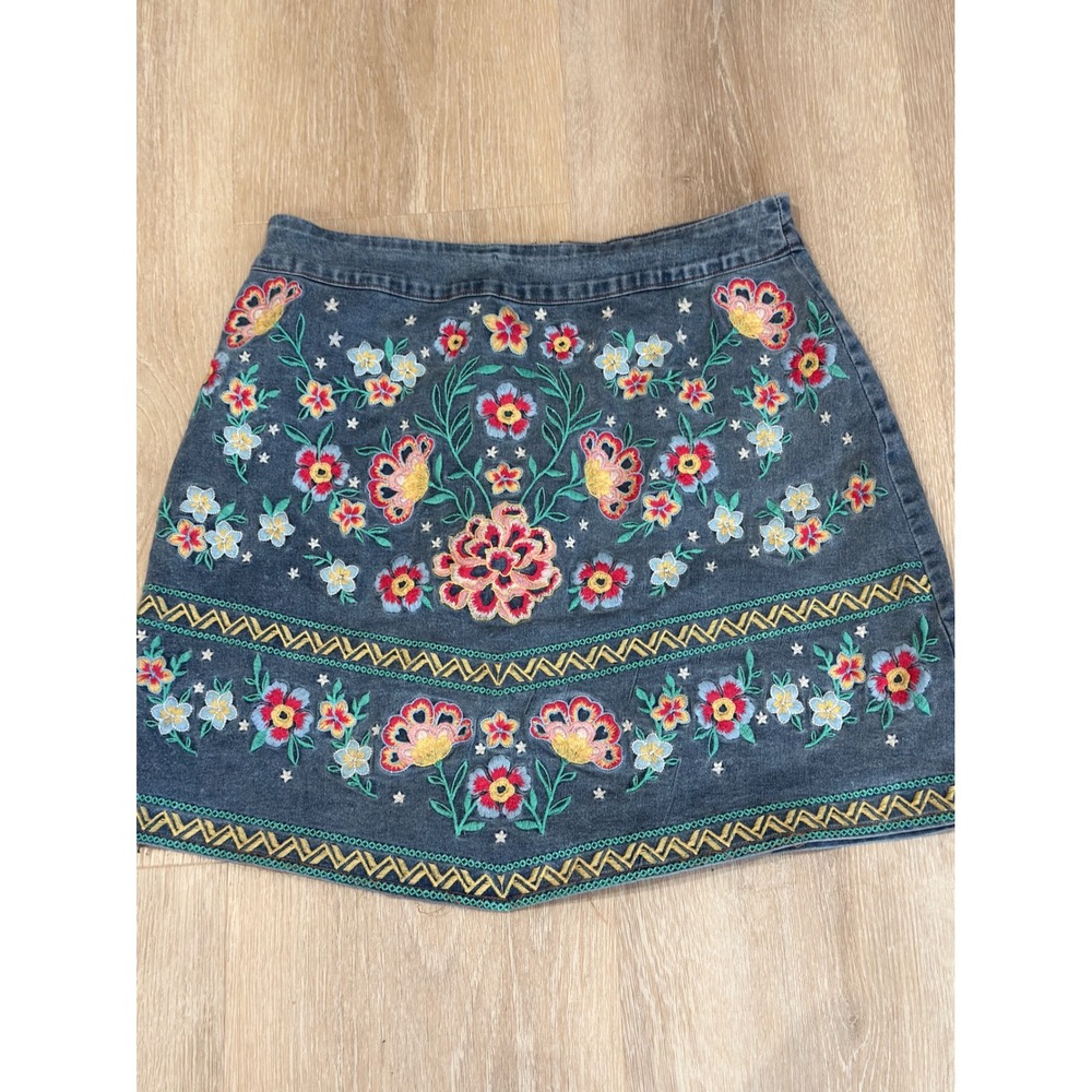 Savanna Jane Floral Embroidered Denim Mini Skirt Small